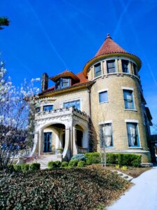 Seizing the Opportunity: Why Now Is the Perfect Time to Buy and Invest in Indianapolis Real Estate